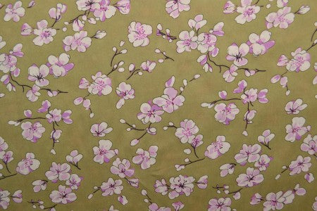 100% Viskosestoff – Kirschblüten auf pistaziengrünem Hintergrund 100 g/m²