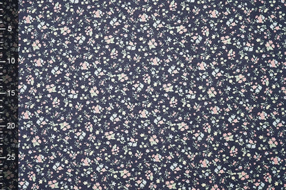 Viskose fabric with delicate flowers 80 g/m² – available at Šarlotes audumi