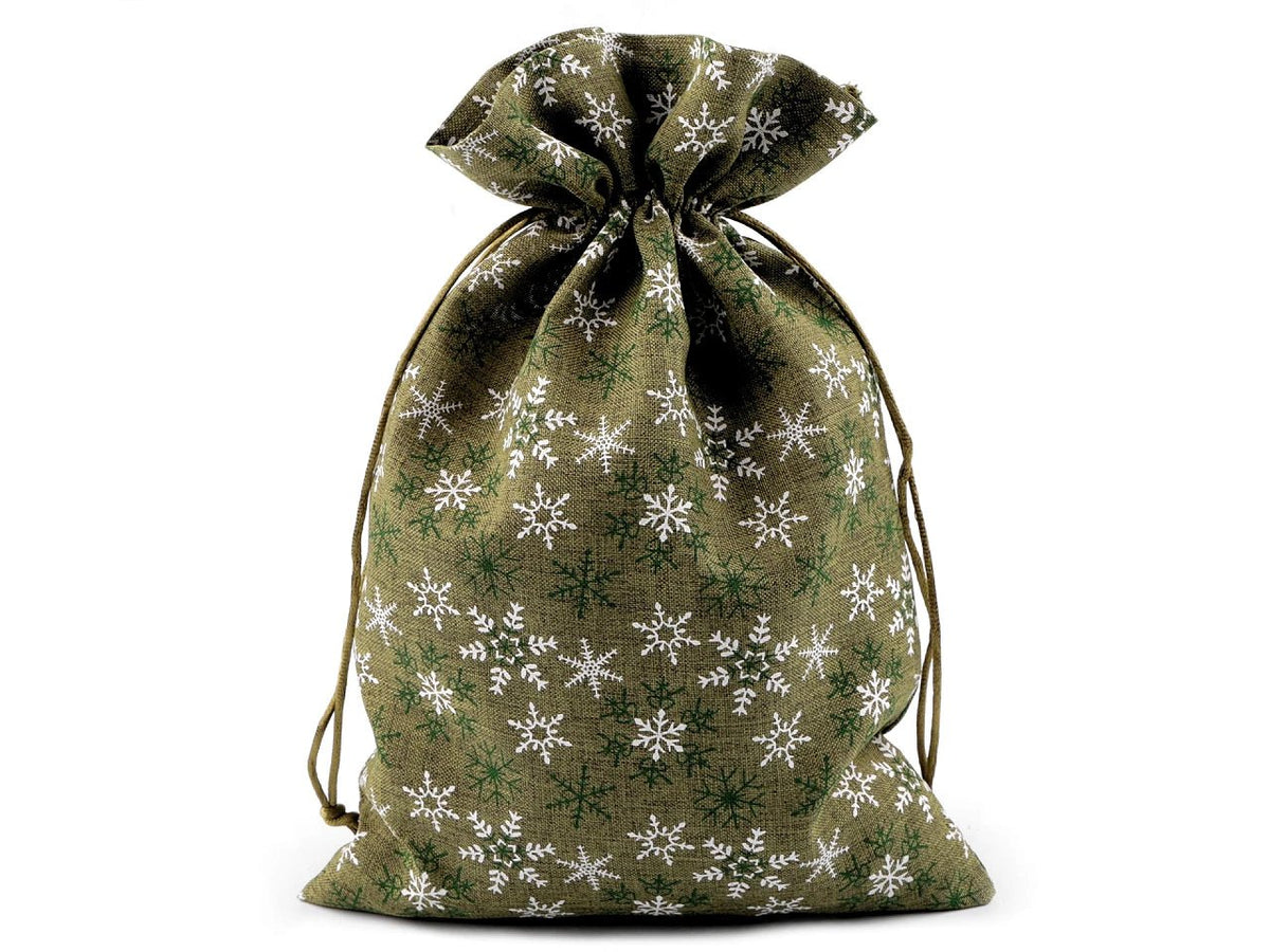 Bild eines Weihnachtsgeschenksacks mit Schneeflocken 20 × 30 cm – online erhältlich bei Šarlotes audumi