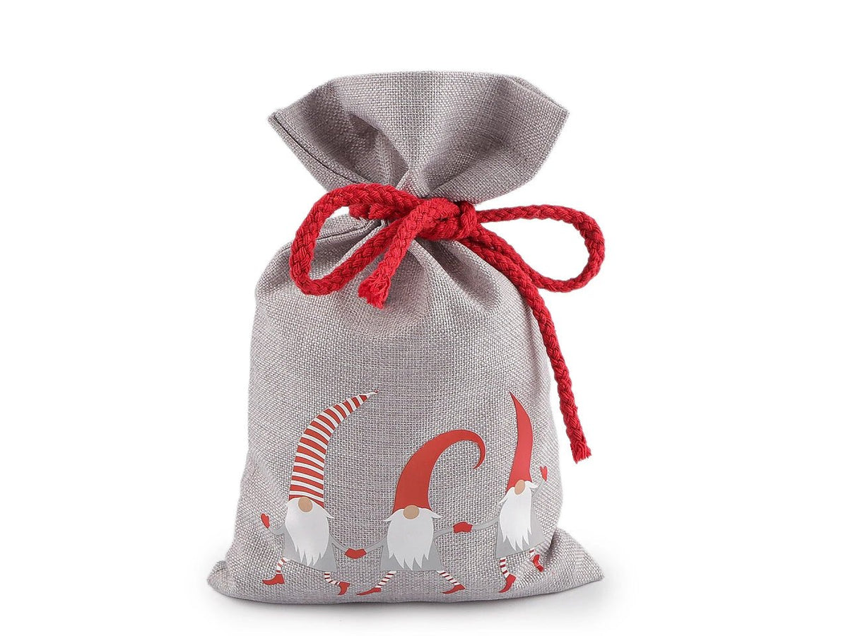 Bild eines Weihnachtsgeschenksacks mit drei Wichtel-Designs, 15x25 cm – online erhältlich bei Šarlotes audumi