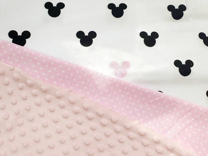 Tissu 100 % coton à pois blancs sur fond rose (4 mm) 130 g/m²