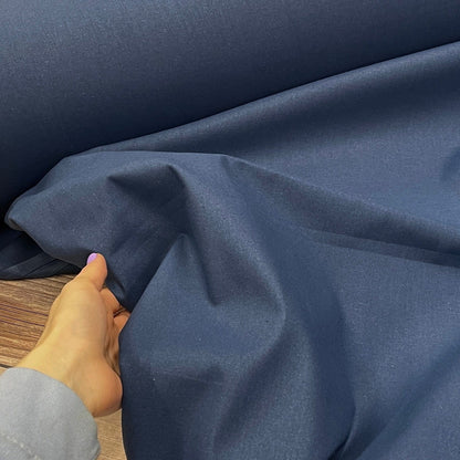 Tissu 100 % coton bleu fumé 220 cm 146 g/m²