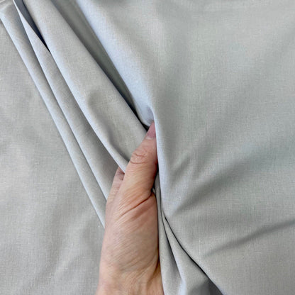 Tissu 100 % coton, gris clair, 220 cm, 146 g/m²