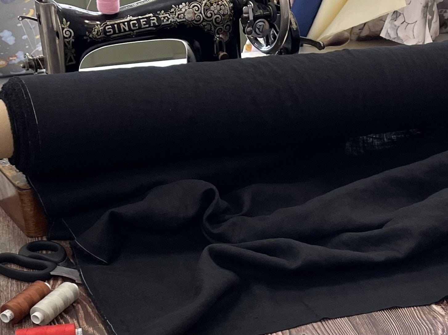 Medium thick softened linen fabric 205g/m²